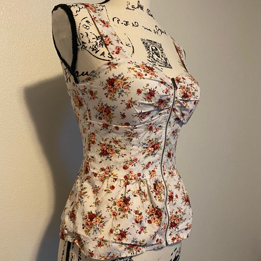 Zippered bustier